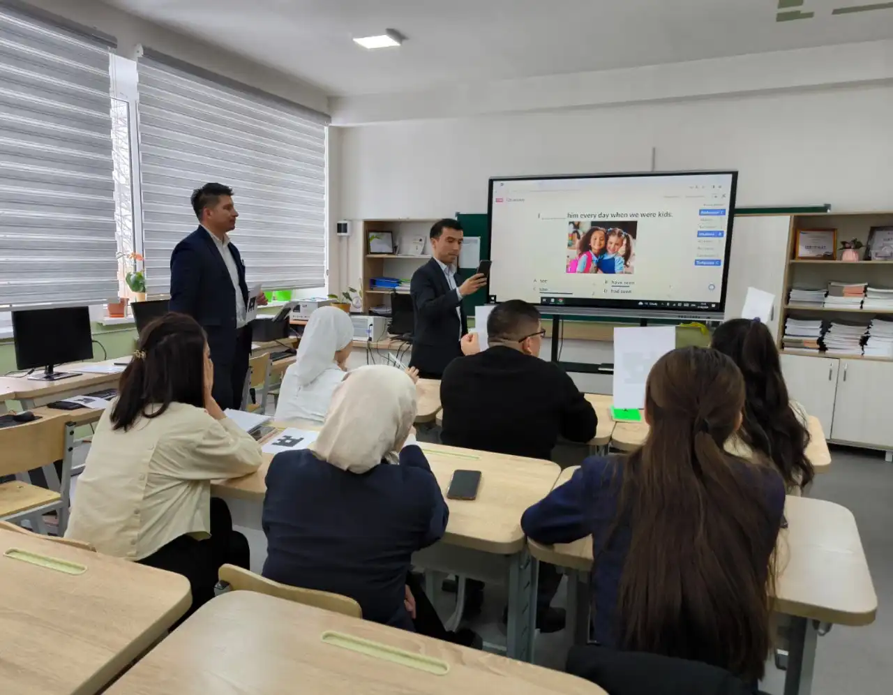 "Zamonaviy pedagogik dasturiy vositalar yordamida o'quvchilar bilimini baholash" mavzusida amaliy seminar tashkil etildi