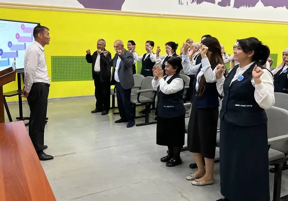 “Pedagoglarning sifatli ta’lim berishidagi ijobiy omillar” mavzusida seminar-trening bo‘lib o‘tdi