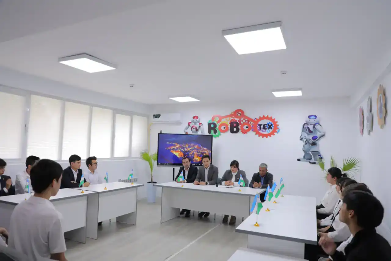 Toshkent shahridagi Inha universtiteti rektori va bitiruvchi sinf o‘quvchilari o‘rtasida uchrashuv tashkil etildi