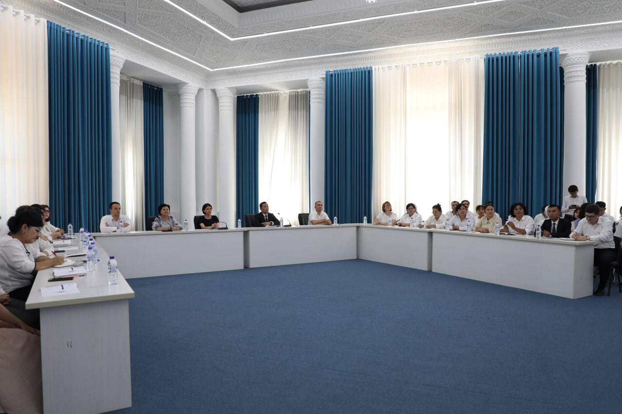 "Raqamli savodxonlik – zamonaviy pedagogning asosiy kompetensiyasi" mavzusida amaliy seminar bo‘lib o‘tdi
